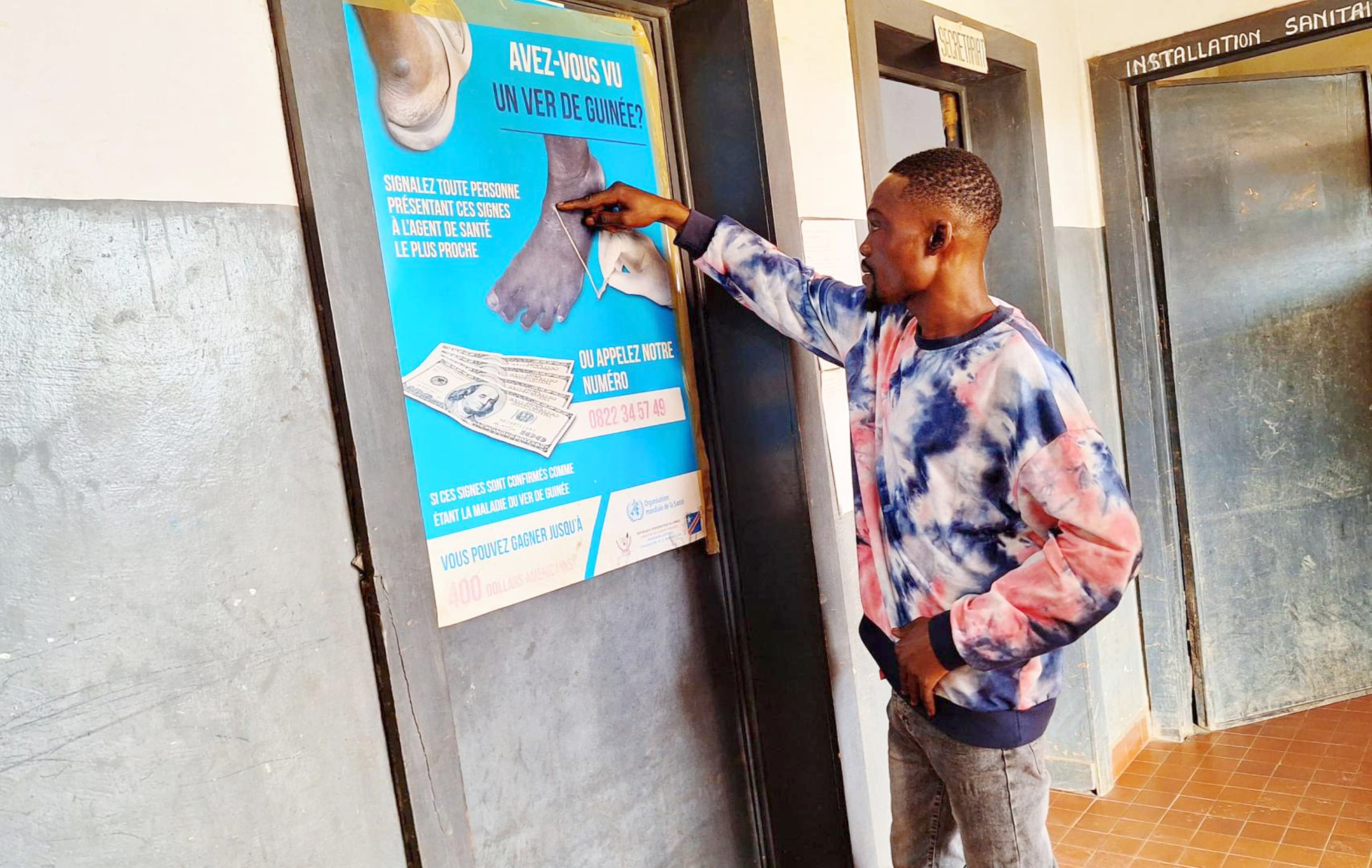 Communities organize surveillance against Guinea-worm disease in the Democratic Republic of the Congo.