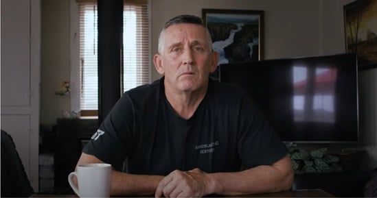 ناجون من العنف ضد الأطفال يروون قصصهم